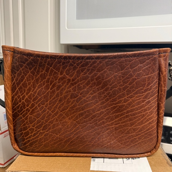 Go Forth Goods Cognac Bison Medium Rennie NEW - Picture 5 of 6